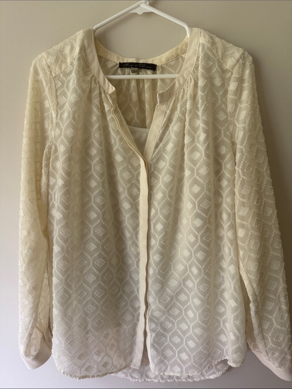 Rose & Olive Ivory Textured Blouse and‎ tank